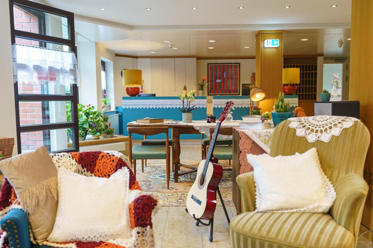 Tante Alma'S Bonner Hotel Extérieur photo