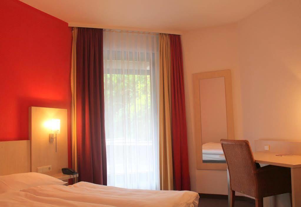 Tante Alma'S Bonner Hotel Extérieur photo